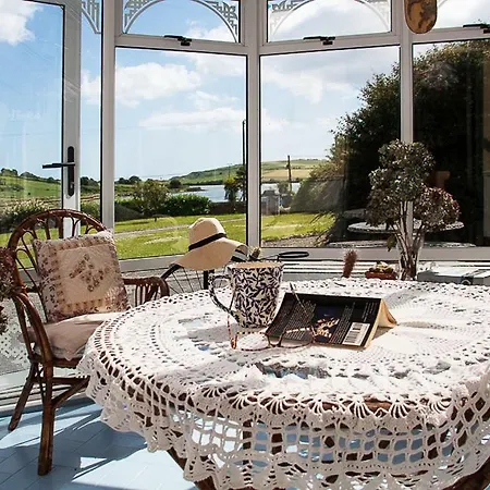 Holiday home Arundel Mill