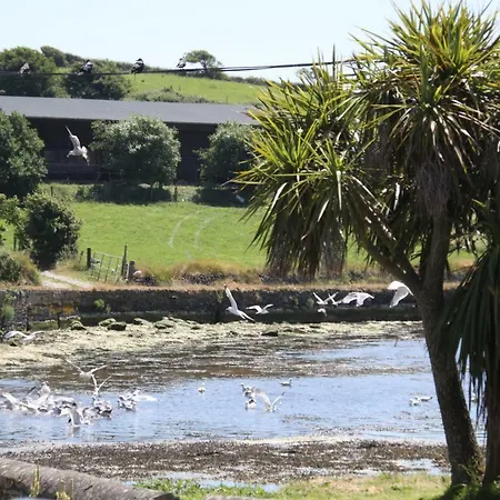 Arundel Mill 度假居 *